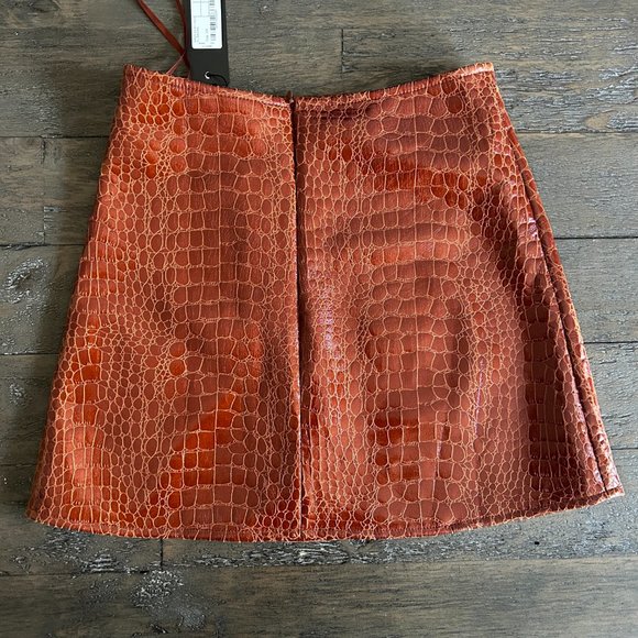 Brand New with Tags Motel Wren Mini Skirt Brown Croc - XS - Picture 2 of 7